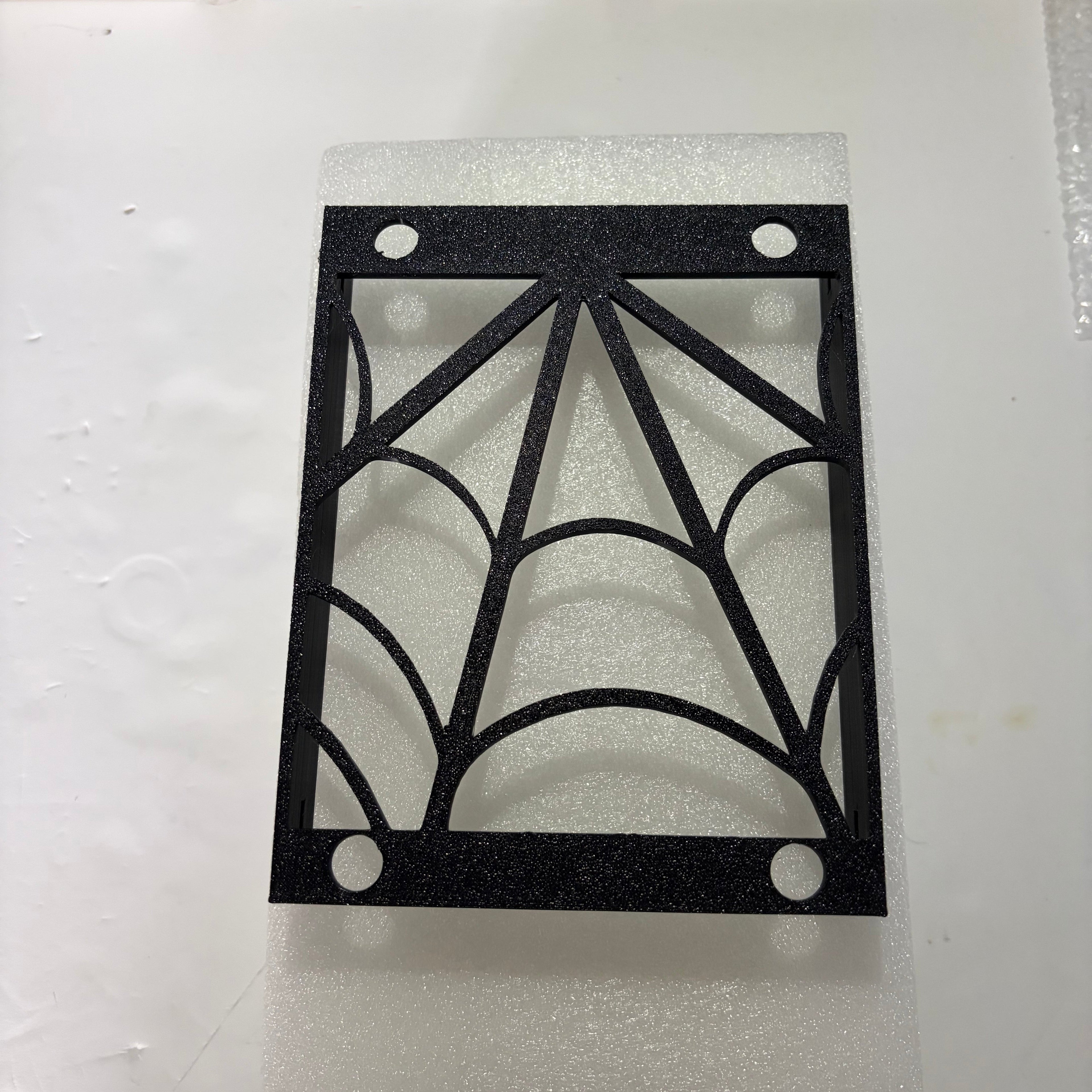 Tuttio controller cover in WEB or STINGER pattern – image 1