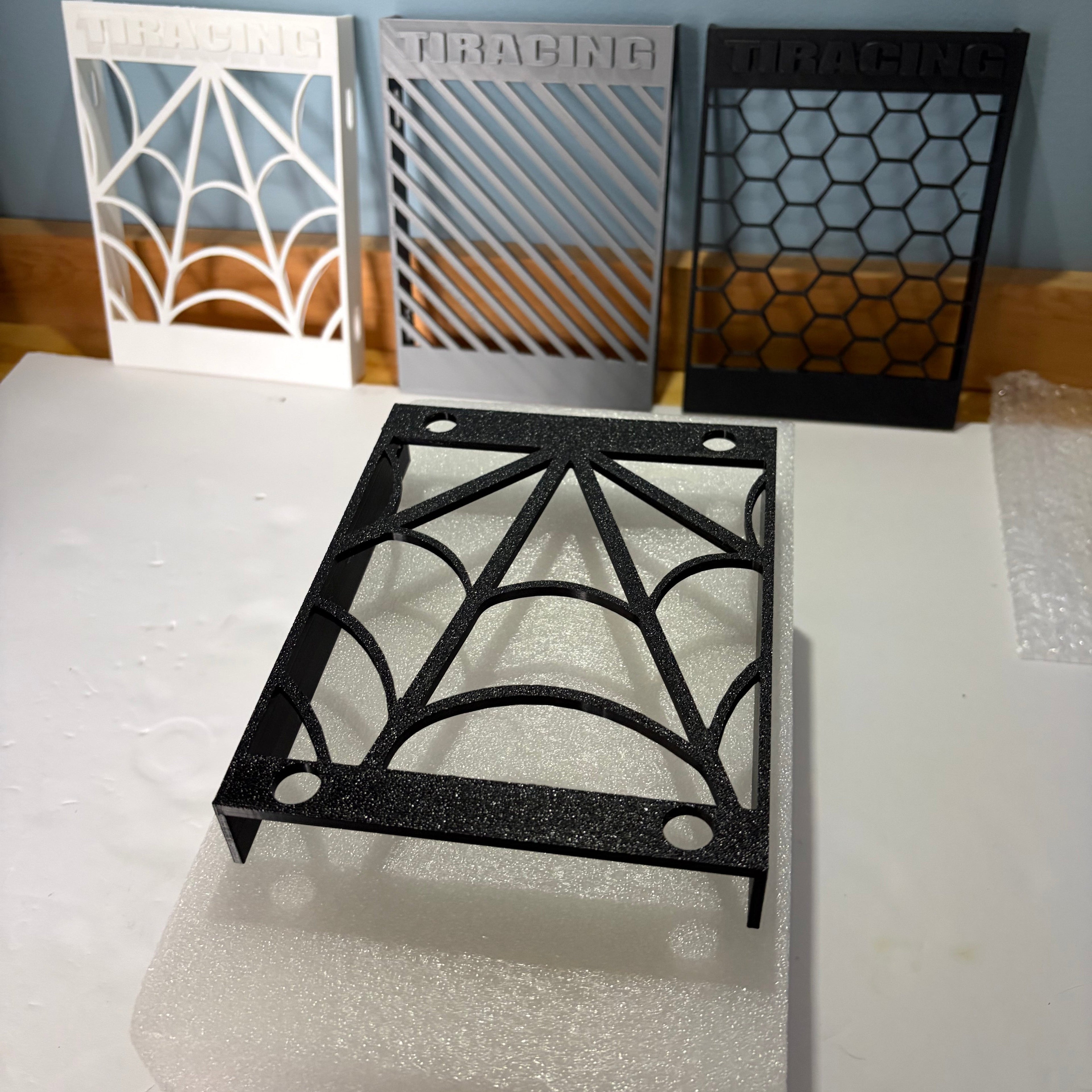 Tuttio controller cover in WEB or STINGER pattern – image 3