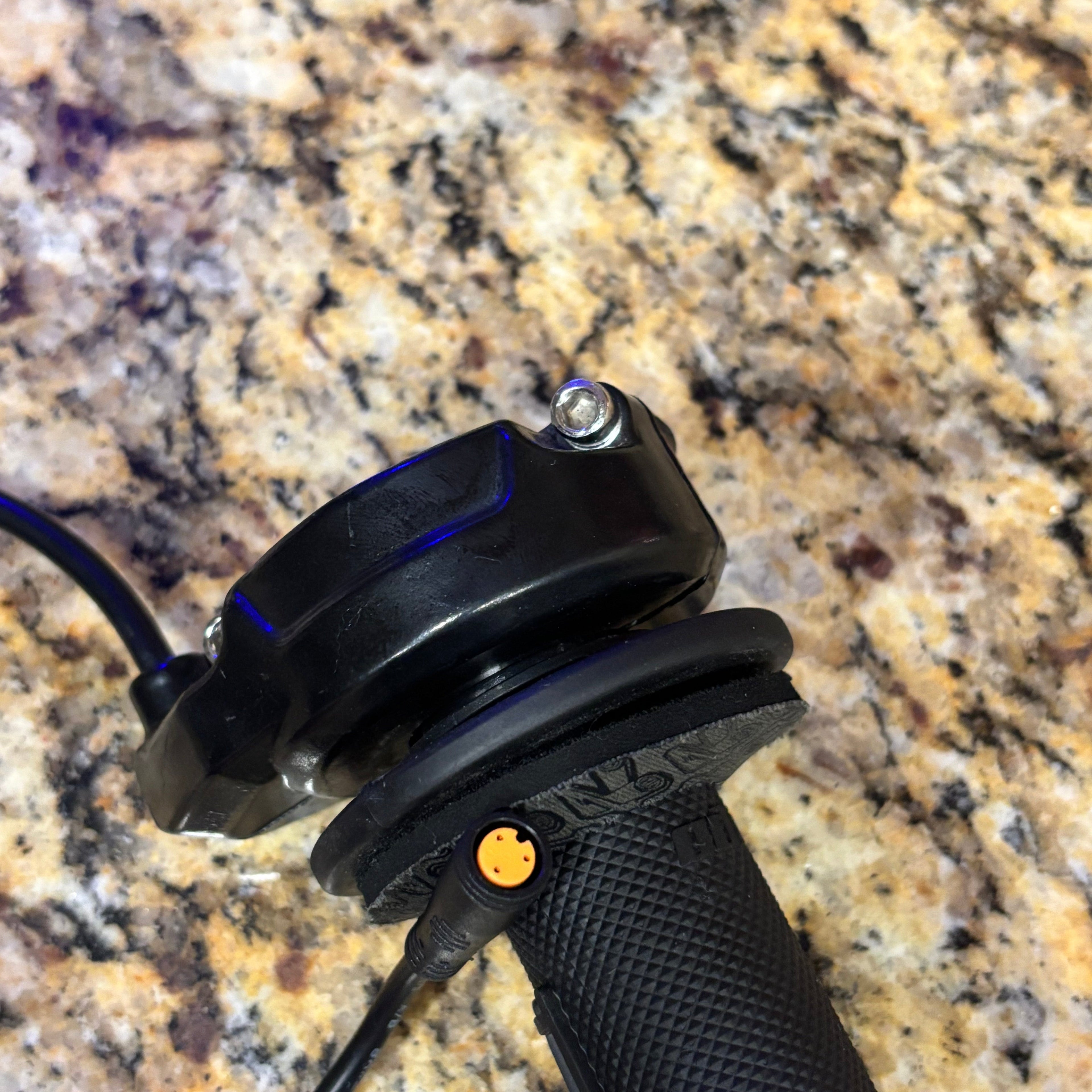 Super73 throttle connector fitment detail
